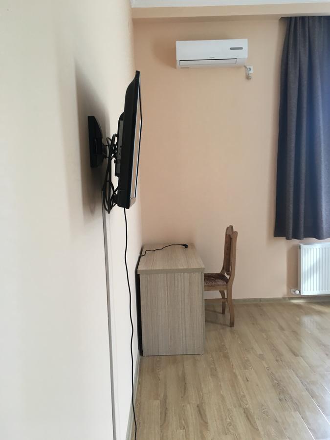 Kmg Hotel Khashuri Kültér fotó