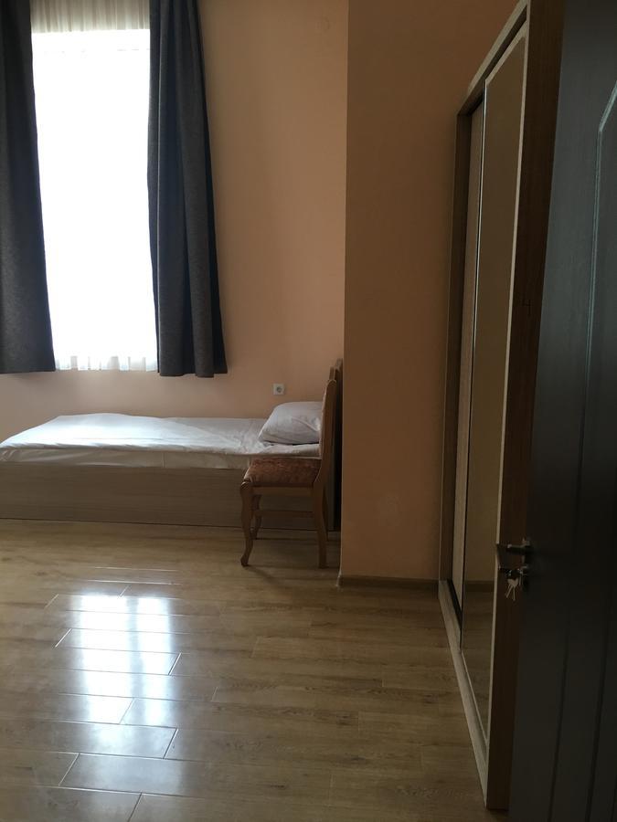 Kmg Hotel Khashuri Kültér fotó