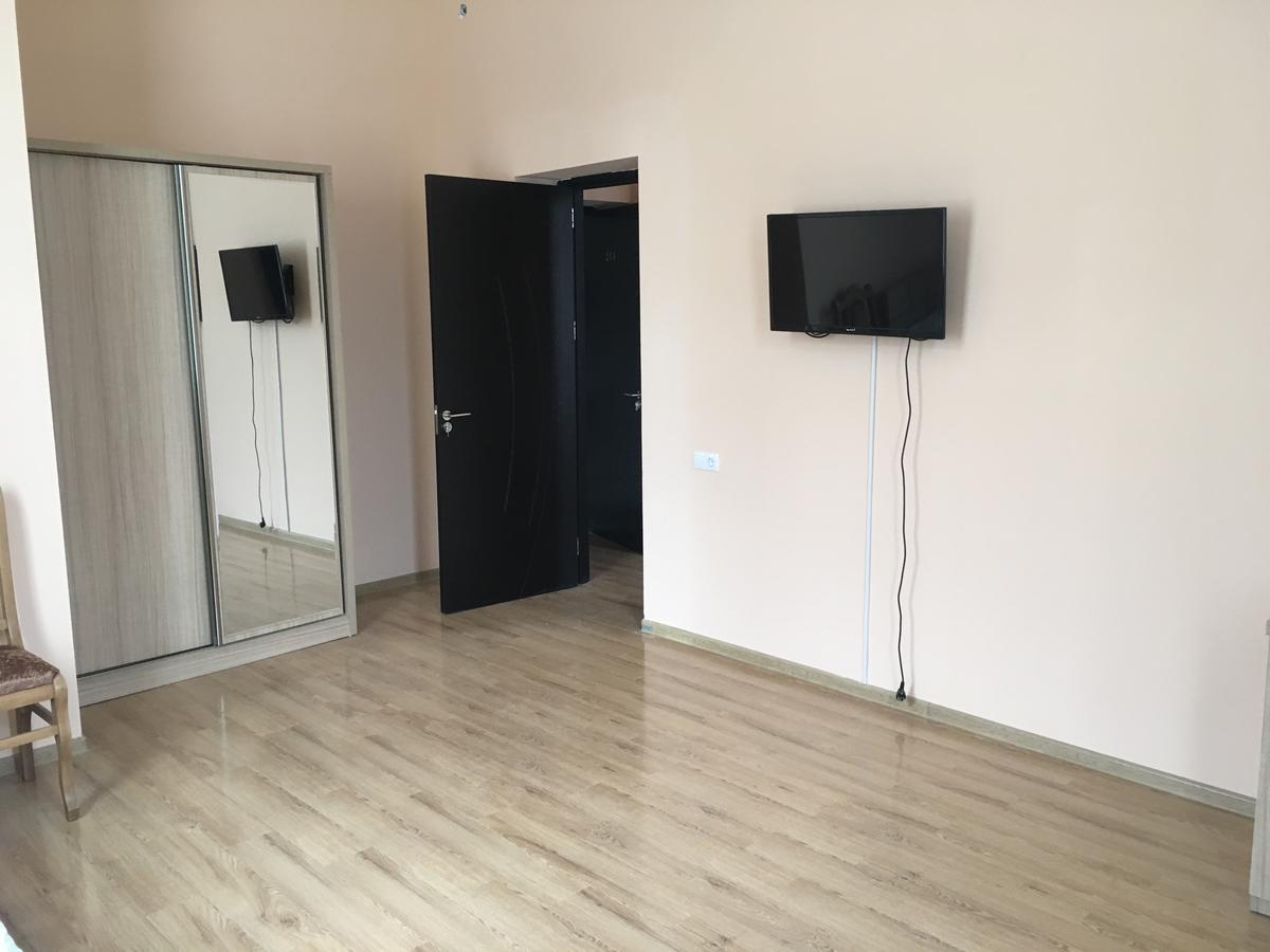 Kmg Hotel Khashuri Kültér fotó