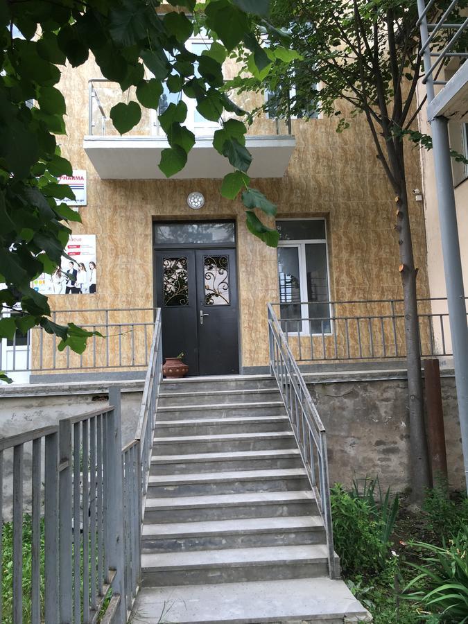 Kmg Hotel Khashuri Kültér fotó