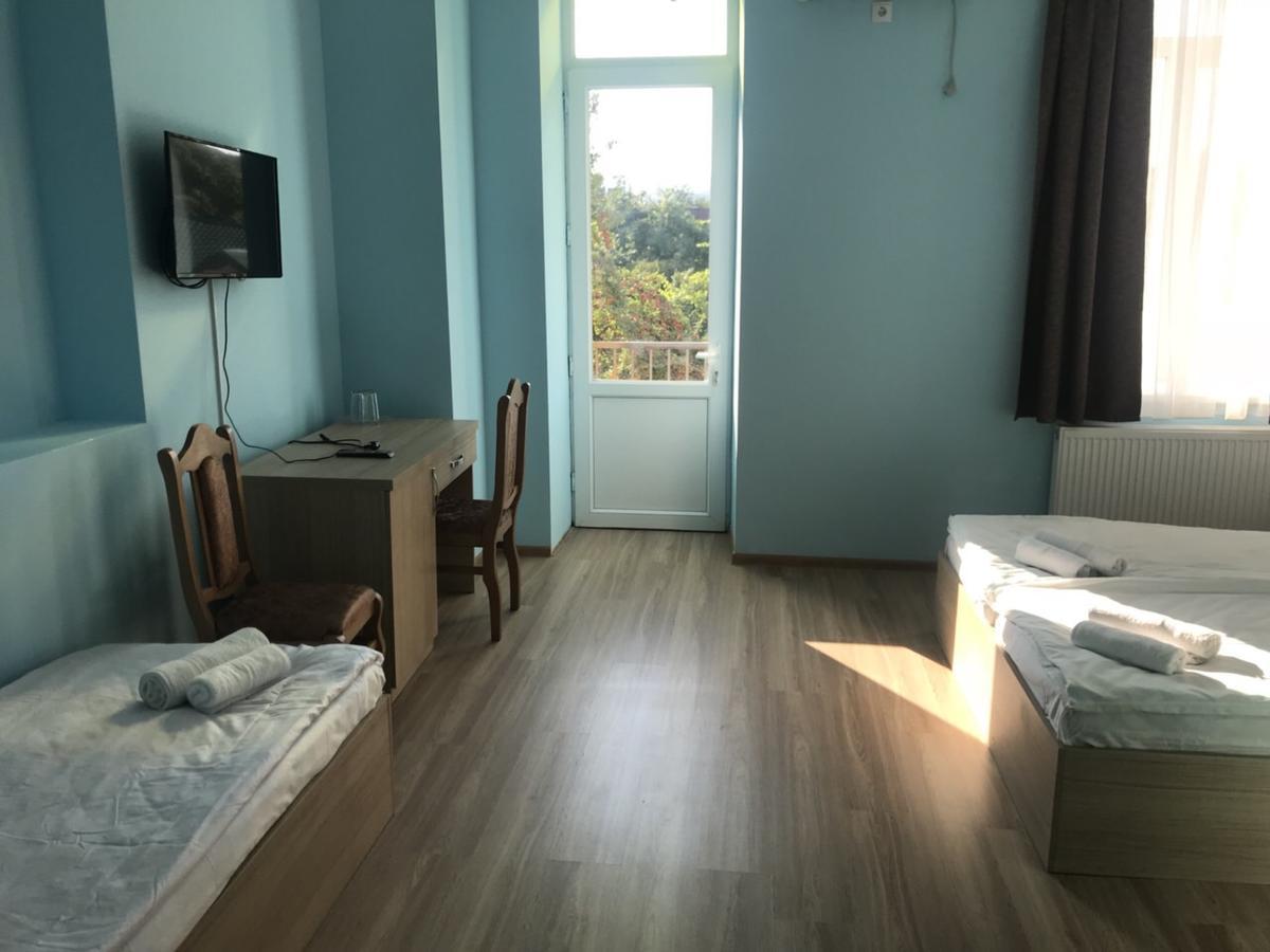 Kmg Hotel Khashuri Kültér fotó