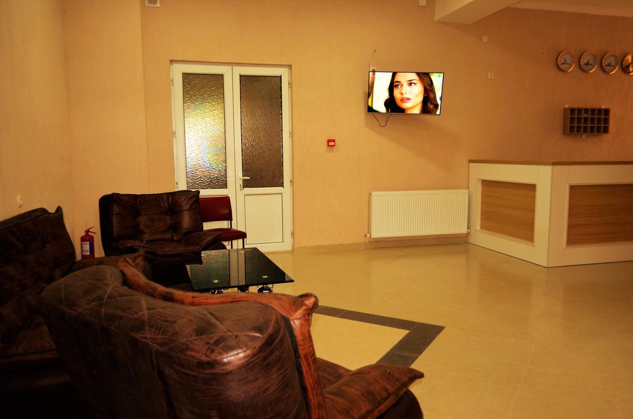 Kmg Hotel Khashuri Kültér fotó