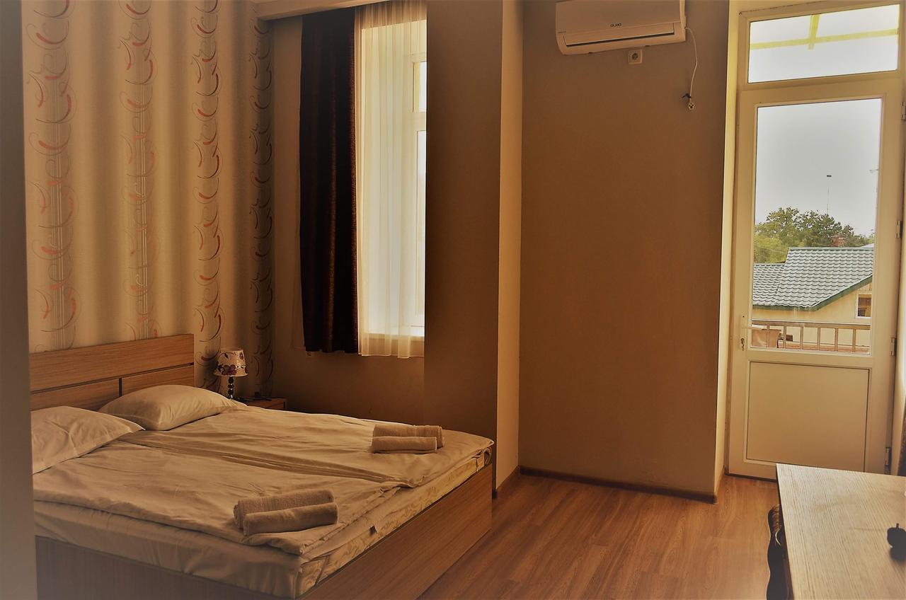 Kmg Hotel Khashuri Kültér fotó